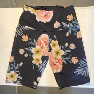 Nzie Flow Floral Women's Biker Shorts 24” waist size S/M